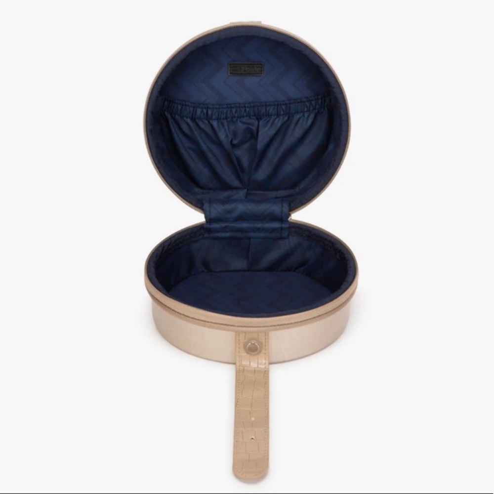 CALPAK Baye Mini Handcase Hat Box in Rose Gold - Picture 3 of 13